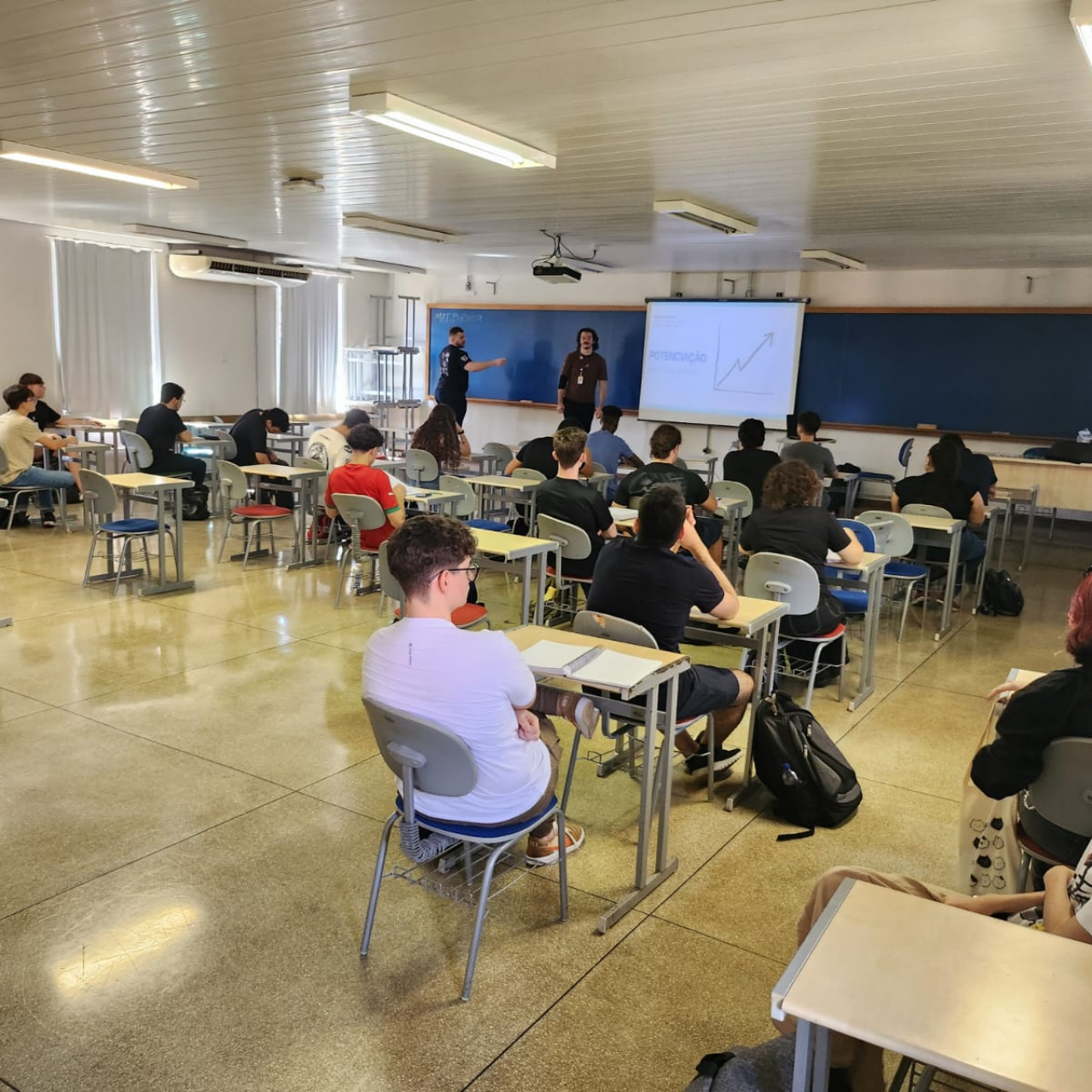 Unioeste: Projeto de extensão promove cursos de nivelamento para estudantes em Foz do Iguaçu